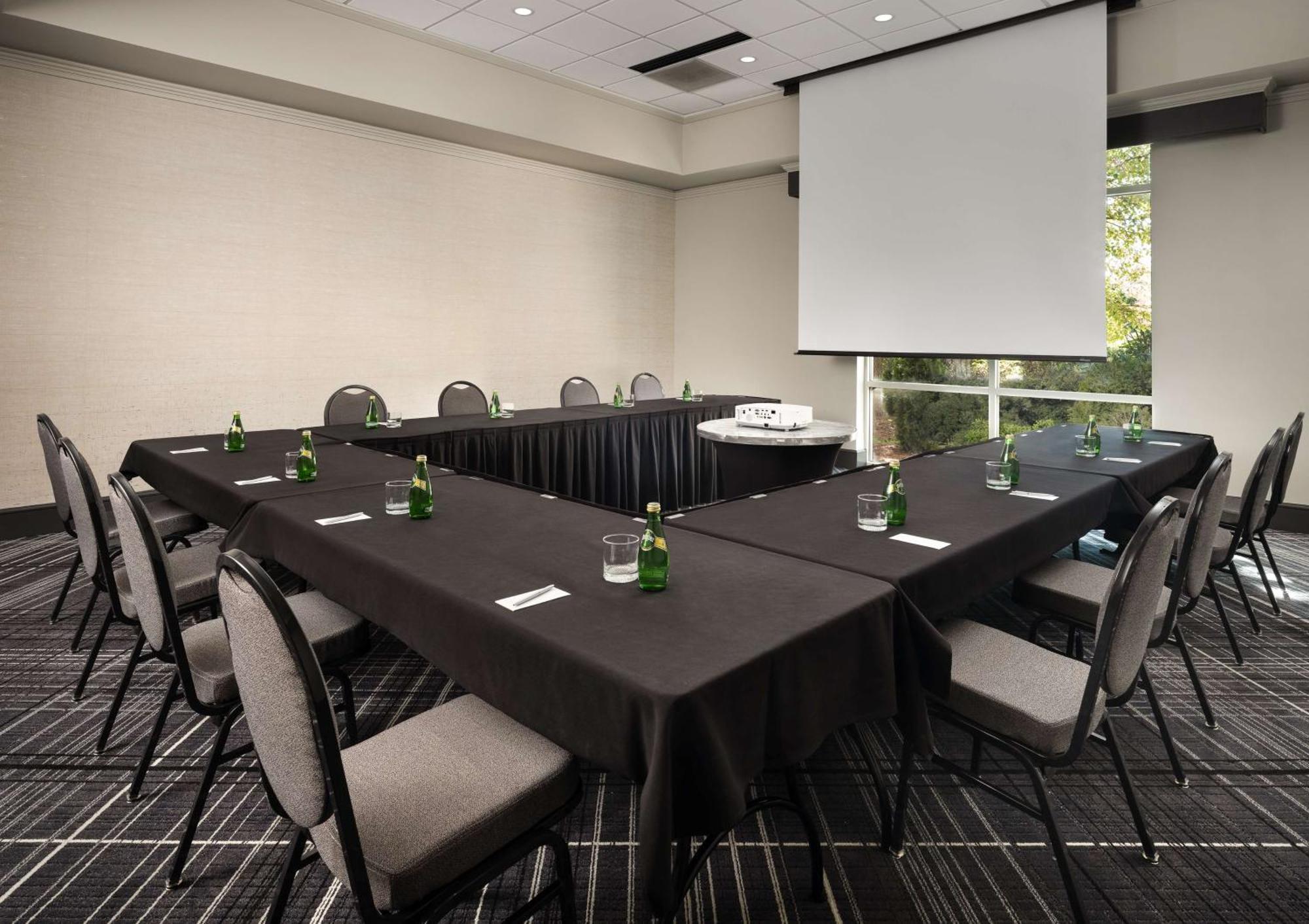 Hilton Charlotte Airport Hotel Luaran gambar